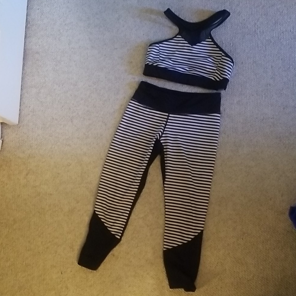 Matching bra & leggings set